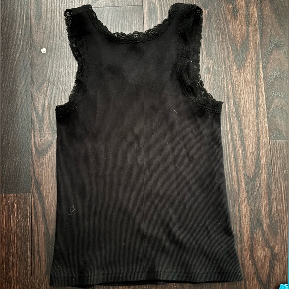 Black Fitted Sleeveless Tank Top with Gold Graphic - Picture 2 of 2